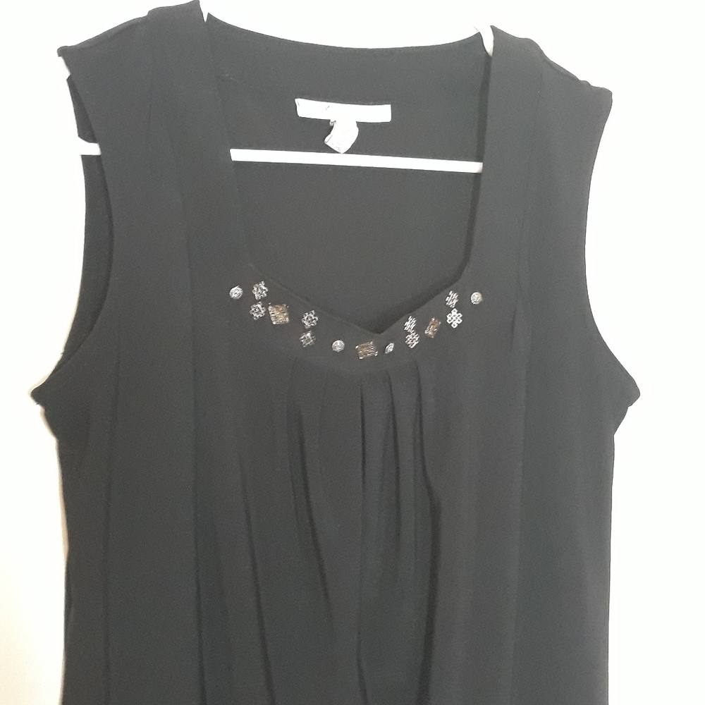 ♥️Bundle&Save♥️ JM Collection Embroidered Top
